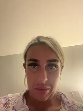 EllieMaeBaby online show from October 10, 2025, 7:36 pm