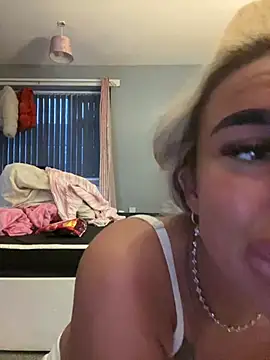 EllieMaeBaby online show from February 1, 2026, 5:11 pm