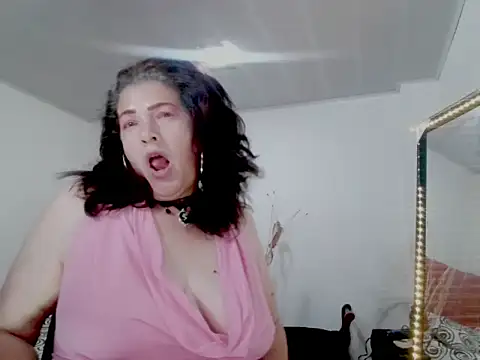 ArdienteBetania online show from November 1, 2025, 1:27 pm