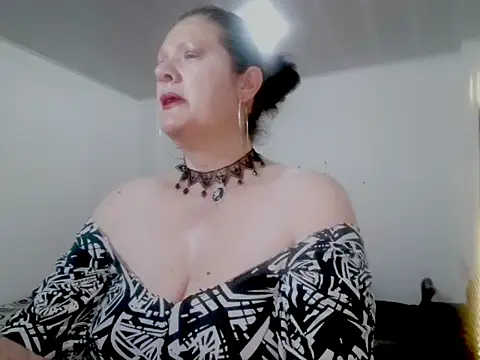 ArdienteBetania online show from October 10, 2025, 3:57 pm