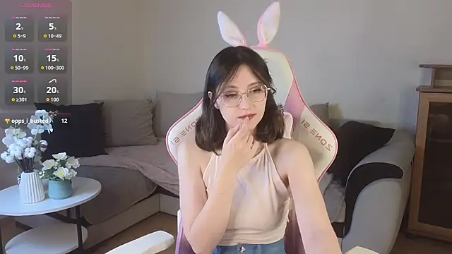 Snapshot of EsmaWonka chatting on October 24, 2025, 7:07 am EsmaWonka online show from October 24, 2025, 7:07 am