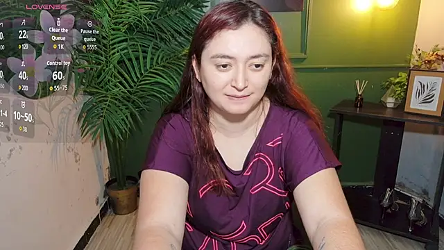 Snapshot of Anaa_Rose chatting on May 28, 2026, 1:06 pm Anaa Rose online show from May 28, 2026, 1:06 pm