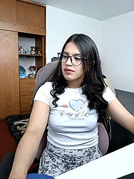 asumi 18 online show from September 30, 2025, 9:32 pm