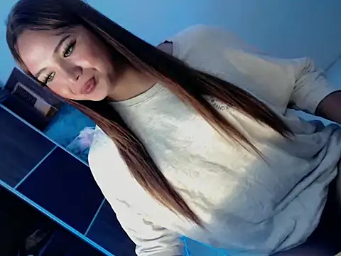 Snapshot of Sweet_angelinax chatting on October 18, 2025, 4:47 am Sweet angelinax online show from October 18, 2025, 4:47 am