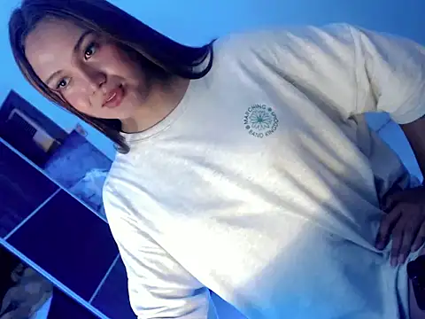 Snapshot of Sweet_angelinax chatting on October 15, 2025, 4:22 am Sweet angelinax online show from October 15, 2025, 4:22 am
