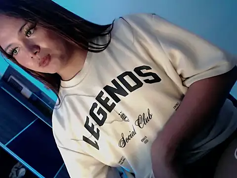 Snapshot of Sweet_angelinax chatting on November 12, 2025, 5:28 pm Sweet angelinax online show from November 12, 2025, 5:28 pm