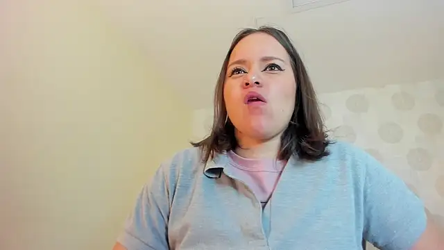 GIANAMILLER6 online show from October 24, 2025, 12:15 pm