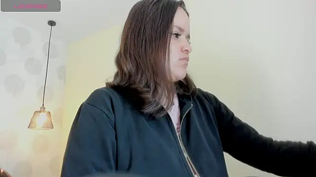 GIANAMILLER6 online show from January 6, 2026, 12:09 pm