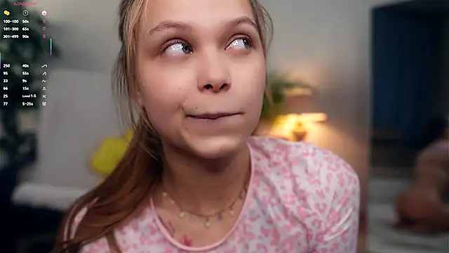 Snapshot of OdellaGillingham chatting on October 6, 2025, 7:25 pm OdellaGillingham online show from October 6, 2025, 7:25 pm