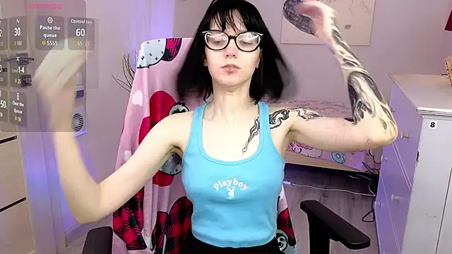 Snapshot of HazelTompson chatting on September 28, 2025, 10:11 am HazelTompson online show from September 28, 2025, 10:11 am