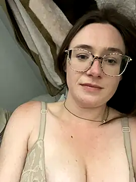 Snapshot of NaughtyNerdyWifey chatting on September 9, 2025, 4:33 am NaughtyNerdyWifey online show from September 9, 2025, 4:33 am