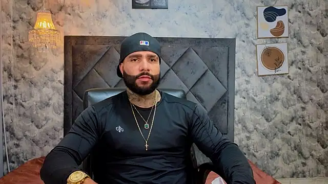 Apolo rousse1 online show from November 23, 2025, 6:29 pm