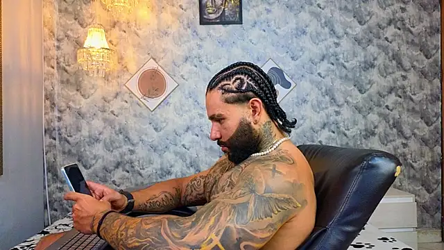 Apolo rousse1 online show from December 22, 2025, 10:21 pm