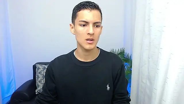 Matiius18 online show from October 18, 2025, 1:46 pm