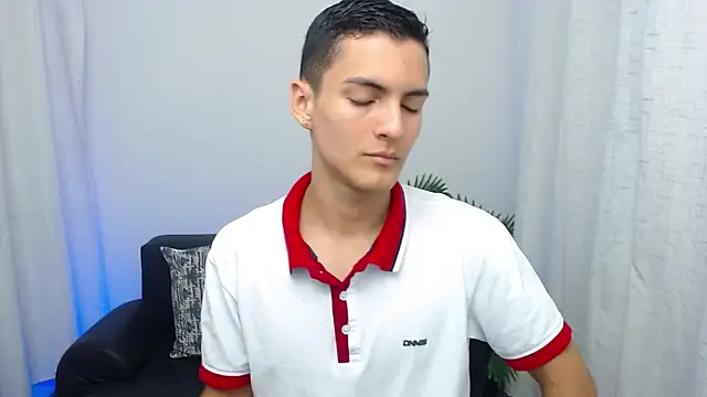 Matiius18 online show from November 17, 2025, 2:21 pm