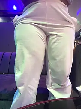 BQueen223 online show from December 14, 2025, 3:06 pm