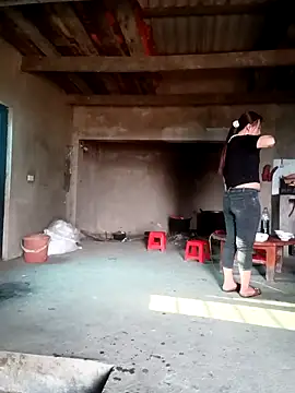 Ttluu online show from April 13, 2026, 12:36 am