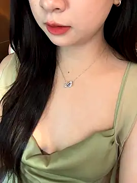 Snapshot of Nana_kute20 chatting on October 27, 2025, 8:10 pm Nana kute20 online show from October 27, 2025, 8:10 pm