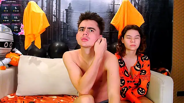 Flirty Duo online show from October 28, 2025, 1:06 am