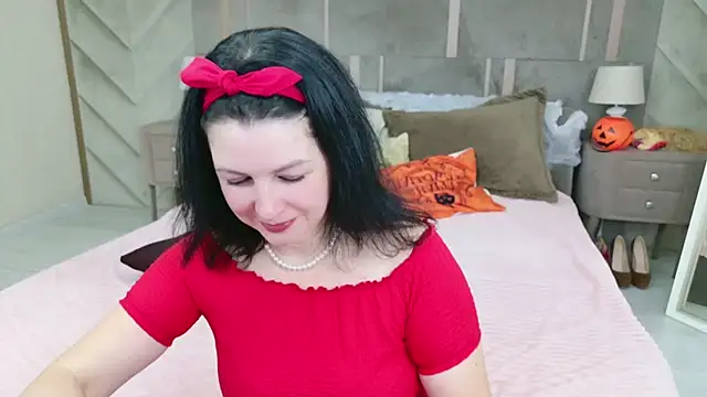 Nina Stane online show from October 23, 2025, 3:32 pm