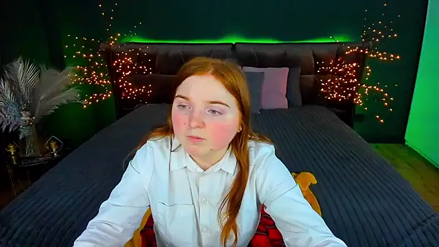 Snapshot of KattyRose8 chatting on September 16, 2025, 6:42 pm KattyRose8 online show from September 16, 2025, 6:42 pm