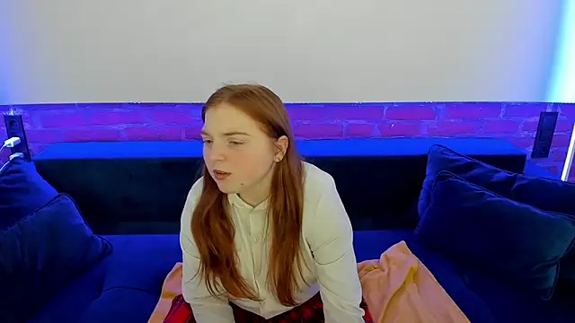 Snapshot of KattyRose8 chatting on October 15, 2025, 5:39 am KattyRose8 online show from October 15, 2025, 5:39 am