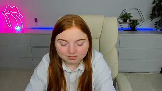 Snapshot of KattyRose8 chatting on September 22, 2025, 5:35 am KattyRose8 online show from September 22, 2025, 5:35 am