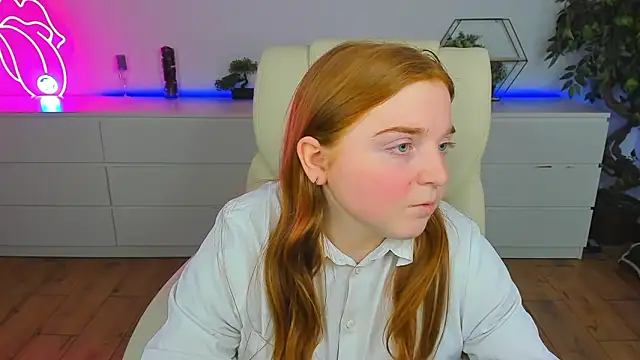 Snapshot of KattyRose8 chatting on September 14, 2025, 6:41 pm KattyRose8 online show from September 14, 2025, 6:41 pm