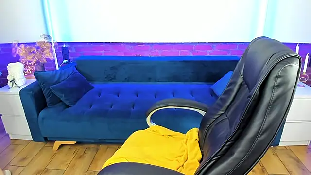 Snapshot of KattyRose8 chatting on September 18, 2025, 5:32 am KattyRose8 online show from September 18, 2025, 5:32 am