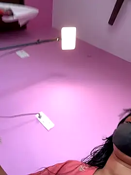 Neha18 online show from October 8, 2025, 7:10 am