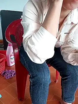 Snapshot of Sweet-Berry89 chatting on September 26, 2025, 4:52 am Sweet-Berry89 online show from September 26, 2025, 4:52 am