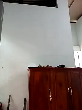 Snapshot of Sweet-Berry89 chatting on October 31, 2025, 3:47 am Sweet-Berry89 online show from October 31, 2025, 3:47 am