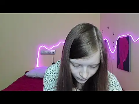 Snapshot of AliceHaris chatting on September 24, 2025, 1:35 am AliceHaris online show from September 24, 2025, 1:35 am