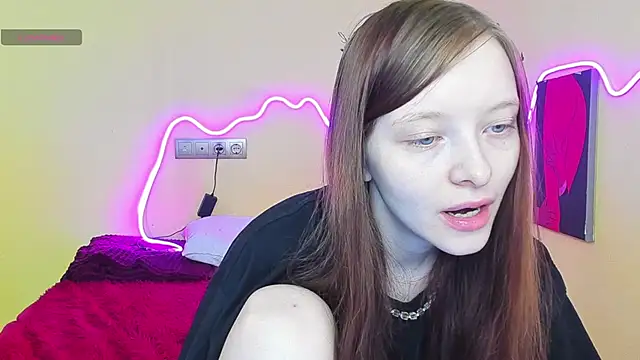 Snapshot of AliceHaris chatting on September 19, 2025, 1:09 am AliceHaris online show from September 19, 2025, 1:09 am