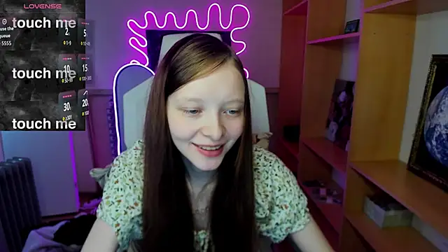 AliceHaris online show from November 7, 2025, 6:18 am