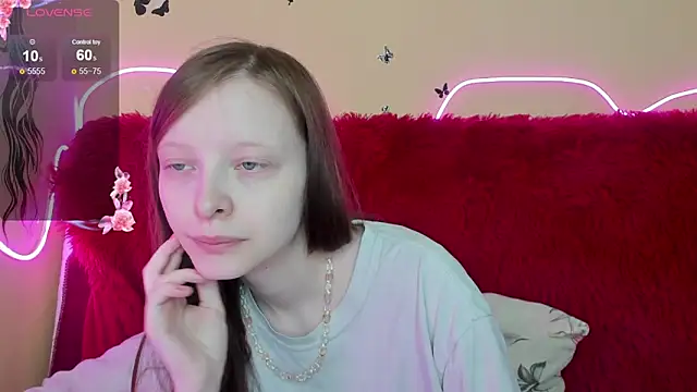 AliceHaris online show from December 16, 2025, 5:22 am