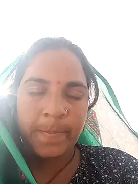 Radha hotx online show from October 26, 2025, 7:42 am