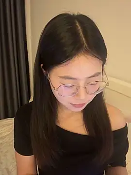 Snapshot of Ella-A9 chatting on September 11, 2025, 3:12 pm Ella-A9 online show from September 11, 2025, 3:12 pm