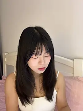 Snapshot of Ella-A9 chatting on October 17, 2025, 7:00 am Ella-A9 online show from October 17, 2025, 7:00 am