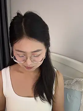 Snapshot of Ella-A9 chatting on September 26, 2025, 2:46 pm Ella-A9 online show from September 26, 2025, 2:46 pm