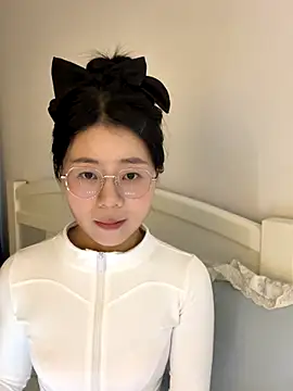 Snapshot of Ella-A9 chatting on October 26, 2025, 6:14 am Ella-A9 online show from October 26, 2025, 6:14 am