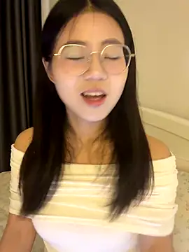 Snapshot of Ella-A9 chatting on September 10, 2025, 4:55 am Ella-A9 online show from September 10, 2025, 4:55 am