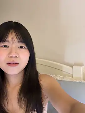 Snapshot of Ella-A9 chatting on October 27, 2025, 3:46 pm Ella-A9 online show from October 27, 2025, 3:46 pm