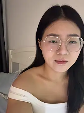 Snapshot of Ella-A9 chatting on September 27, 2025, 2:56 pm Ella-A9 online show from September 27, 2025, 2:56 pm