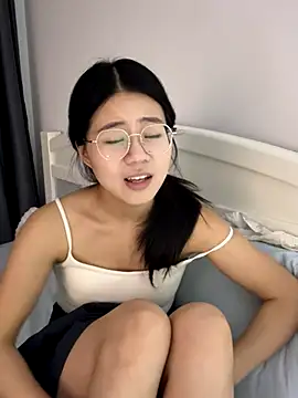 Snapshot of Ella-A9 chatting on September 25, 2025, 6:47 pm Ella-A9 online show from September 25, 2025, 6:47 pm