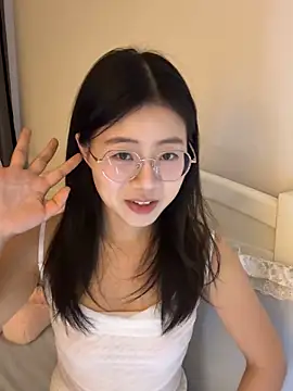 Snapshot of Ella-A9 chatting on September 28, 2025, 2:57 pm Ella-A9 online show from September 28, 2025, 2:57 pm