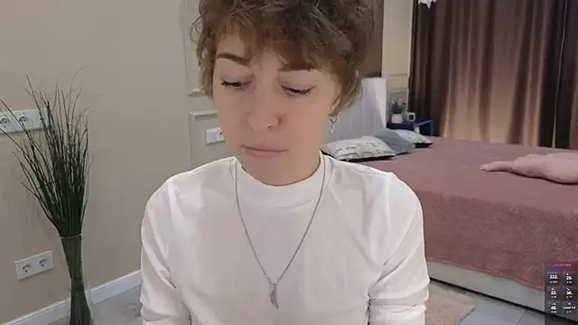 Snapshot of daniellia_ chatting on October 12, 2025, 9:10 am daniellia online show from October 12, 2025, 9:10 am