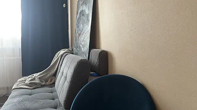 Snapshot of daniellia_ chatting on October 28, 2025, 8:24 am daniellia online show from October 28, 2025, 8:24 am