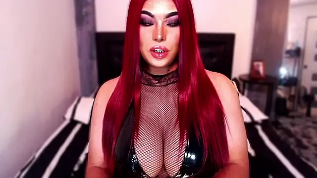 xTrixieMae online show from October 15, 2025, 4:33 am