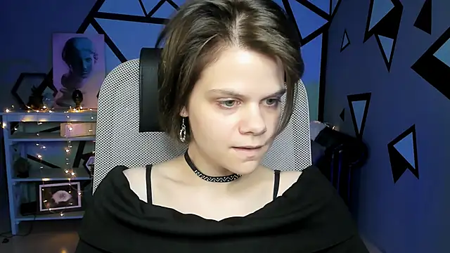 Snapshot of EllieMurler chatting on October 3, 2025, 9:22 am EllieMurler online show from October 3, 2025, 9:22 am